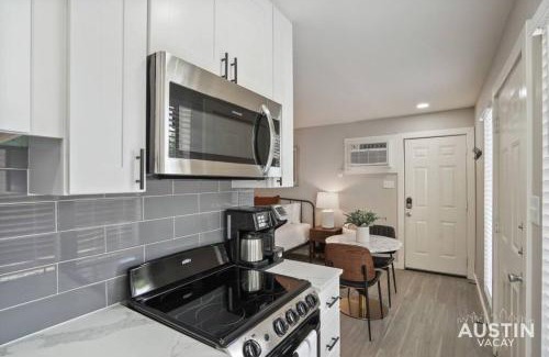 Hyde Park Apartment | Explore Austin Life Studio Near Guadalupe St