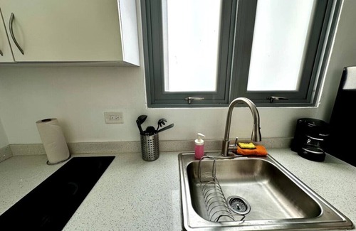 Puerta de Tierra Apartment | Explore Beach, Dining, Nightlife Steps Away