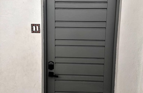 Puerta de Tierra Apartment | Explore Beach, Dining, Nightlife Steps Away