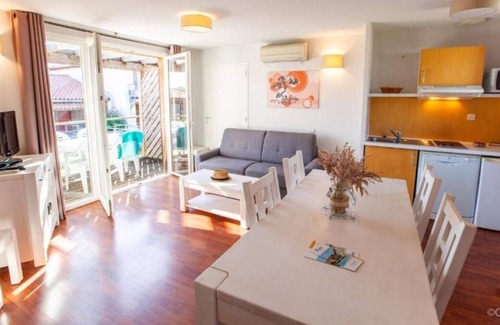 Cassen House | Explore Cassen! Private Kitchenette, Free Parking, Onsite Pool