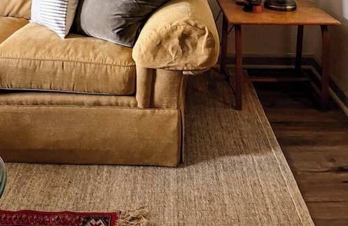 Dallas House | Explore DT: Cozy Niche, Ideal for Extended Stays