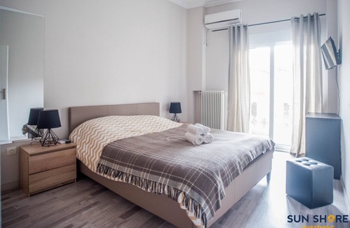 Khalkis Apartment | Explore Greece from Near the Sea