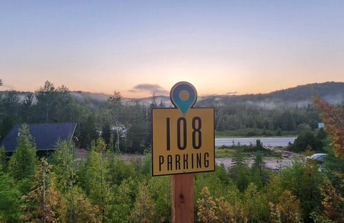 Munising Ski Chalet | EXPLORE Munising Studio Suite 108