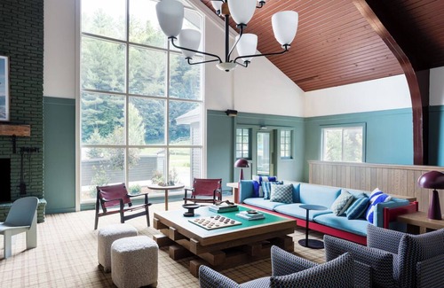 Stowe Area Hotel | Explore Stowe from a Comfortable Room Near Trails, Pool!