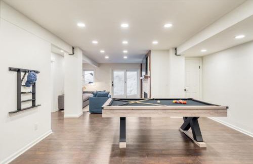 Alpine Meadows House | Explorer by AvantStay Close to Slopes Game Room Guest Suite Hot Tub