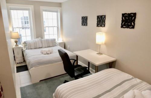 Stanton Park Apartment | Explorers Paradise Walk to Capitol