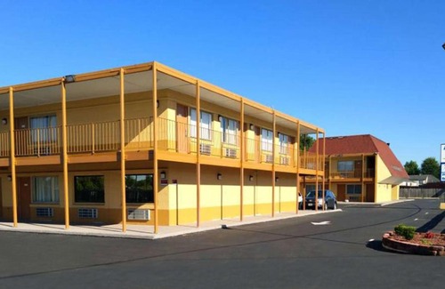 Newport News Hotel | Express Inn Newport News