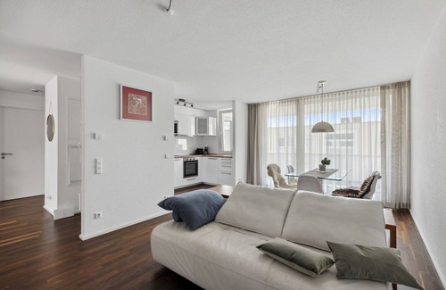 Boeblingen Apartment | EXQUIS 2BR Luxury Apt. ROLF BENZ I Parking I Balcony I Office I Centre I Family