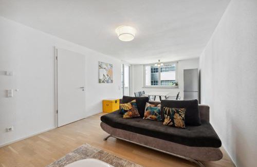 Boeblingen Apartment | EXQUIS 4BR Design Apart-Haus I 2 Parken I Balkon