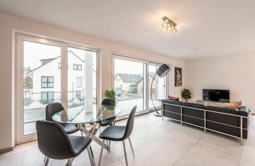 Boeblingen Apartment | EXQUIS Luxus Apartment USM I Kamin I Terrasse I Parkplatz I Mercedes