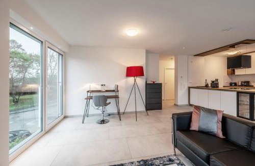 Boeblingen Apartment | EXQUIS Luxus Apartment USM I Kamin I Terrasse I Parkplatz I Mercedes
