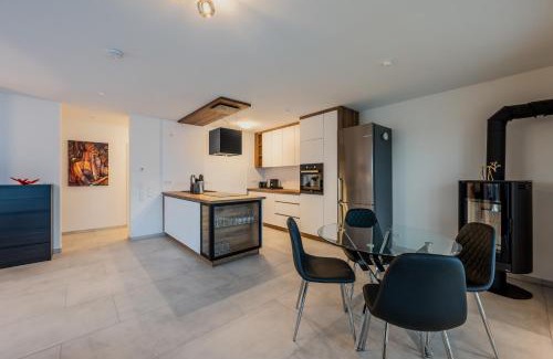 Boeblingen Apartment | EXQUIS Luxus Apartment USM I Kamin I Terrasse I Parkplatz I Mercedes
