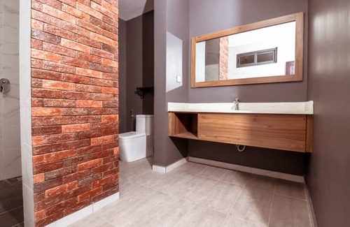 Masaki Apartment | Exquisite 1BR apartment w/wifi, gym & pool