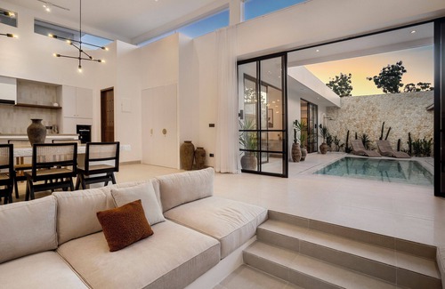 Pecatu Villa | Exquisite 3BD Pool House Close to the Beach