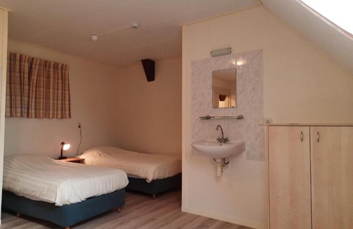 Arum Apartment | Exquisite Apartment near Lake in Arum