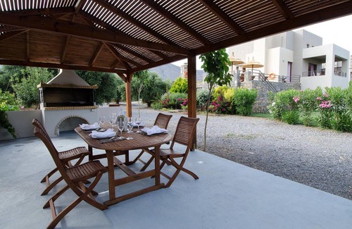 Vathianos Kampos Villa | Exquisite Crete Villa | Villa Diamond | 3 Bedrooms | Direct Access to a Private.