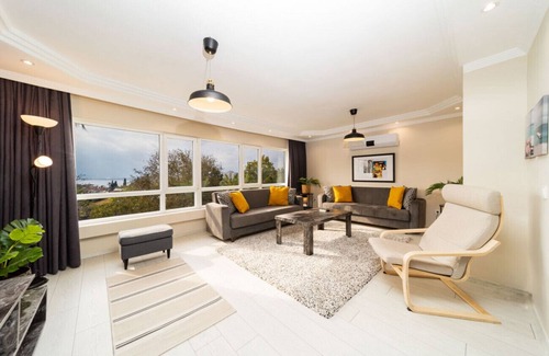 Kaleici Apartment | Exquisite Flat with Sea View Near Hadrian Gate