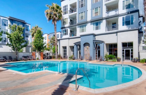 Central District Apartment | Exquisite Fremont 2BR w/Pool, W/D & Gym, near TJ & WF, by Blueground