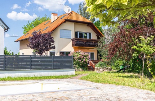 Grinzing Villa | Exquisite Home w/Garden & Free Parking - for 20p