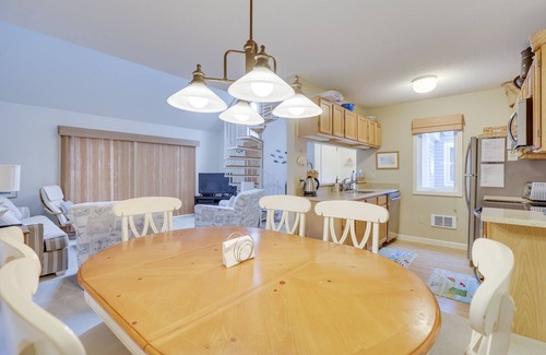 Brewster House | Exquisite Ocean Edge Townhouse With Pool Amenities