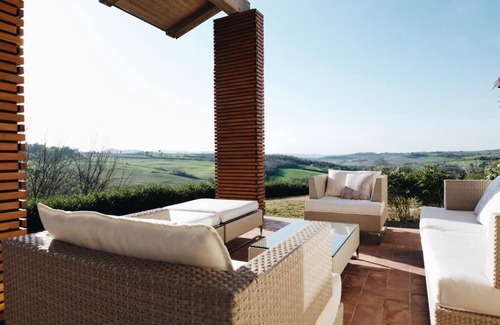Todi Villa | Exquisite Umbrian Farmhouse, w Guest House, Infinity Pool