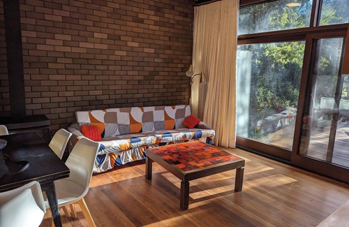 Canberra House | Exquisite & unique 3-4 bedroom home