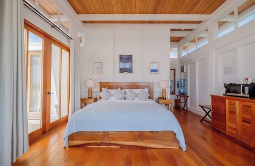 San Pedro Hotel | Exquisite Villa Retreat w/Swimming Pool Near Marine Reserves for Whole Family!