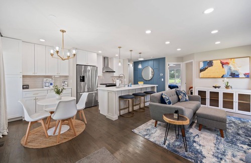 Fox Valley House | Extended Plainfield FHS Rental – Monticello Cir