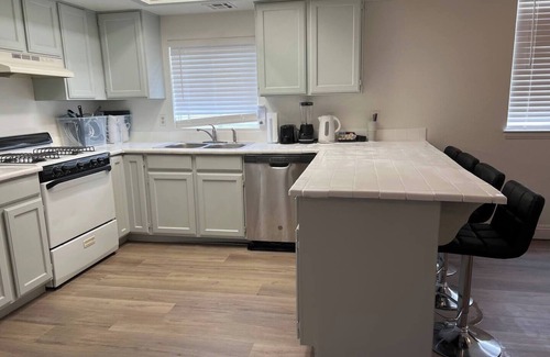 Las Vegas House | Extended Stay 3 or 4 Beds Cozy Smart Home Living