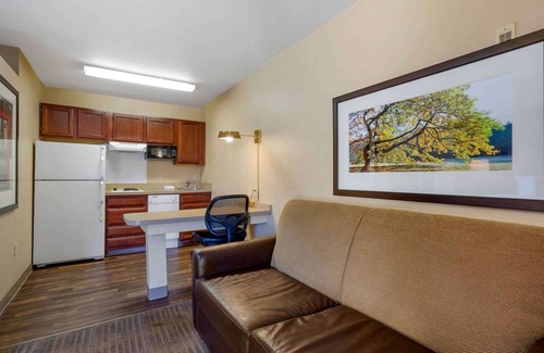 Ahwatukee Foothills Hotel | Extended Stay America Phoenix - Chandler - E. Chandler Blvd.