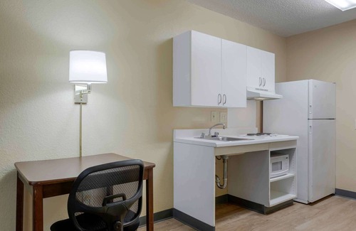 Terry Sanford Hotel | Extended Stay America Select Suites Fayetteville Owen Dr