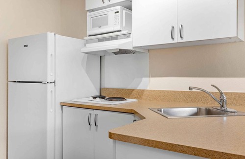 Carlsbad Village Hotel | Extended Stay America Suites Carlsbad Village by the Sea