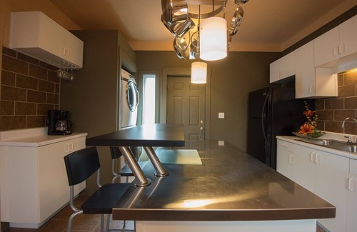 Norwood Apartment | Extended Stay Corporate Furnished Apartment - OCD clean - Budget friendly