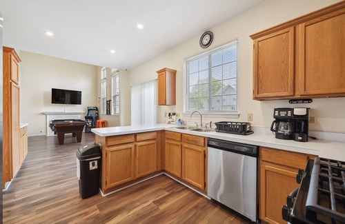 Fox Valley House | Extended Stay Plainfield FHS Rental - Metcalf Ct - #2