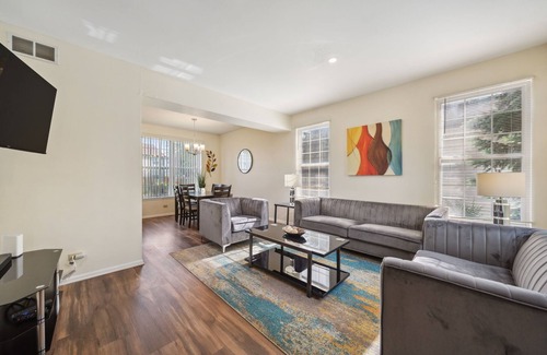 Fox Valley House | Extended Stay Plainfield FHS Rental - Metcalf Ct - #2