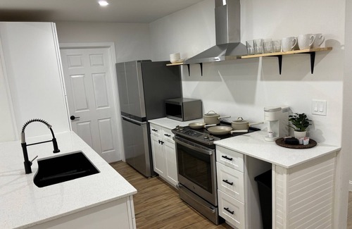 Garland House | Extended Stay Temporary Housing for Families & Working Professionals