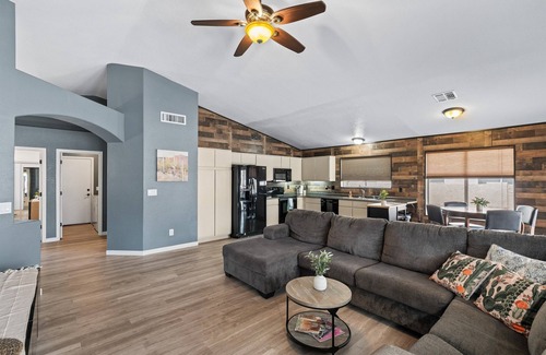 Continental Ranch House | Extended Stay - The Reserve @ Sombrero Peak!