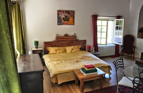 Bedoin Bed & Breakfast | Extra Spacious Grand 2-Bedroom Suite in Famous Village of Bédoin in Provence