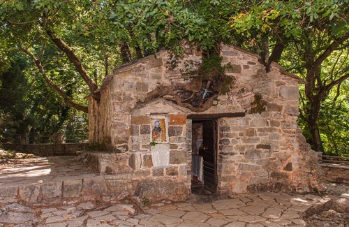 Trifylia House | Extraordinary, idyllic holiday domicile DIRECTLY by the sea!