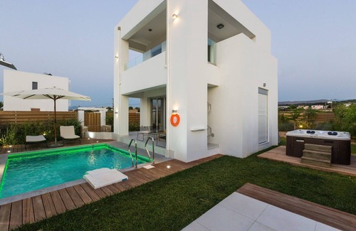 Pigianos Kampos Villa | Extraordinary Rethymno Villa | Villa Hantengu | 3 Bedrooms | Beach Front |.
