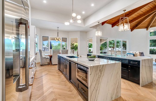 South Scottsdale Villa | ♥Extravagant Family Getaway♥Ace Old Town Loc♥SwimUp Bar♥PickleBall♥Golf♥Spa♥BBQ♥