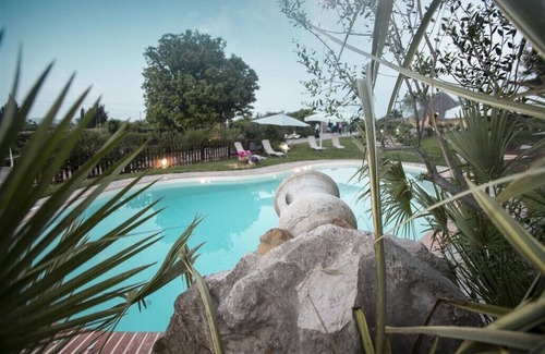 Codrongianos House | Extravagant Holiday Home "Pinnetta Sarda" with Wi-Fi, Air Conditioning and Garden