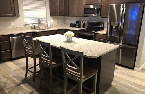 Grants Pass House | Extremely Clean & Very Nice! (Rose Unit A - Loft)