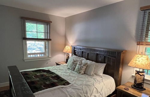 Bear Lake Reserve Cottage | Extremely Peaceful Cottage w/ a flowing creek down the mountain!