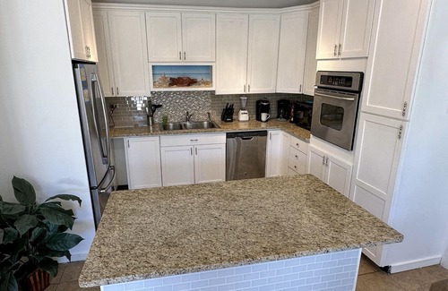 George Town House | Exuma Luxury Ocean VIew 5bd 4ba house with pool, boat, & vehicle