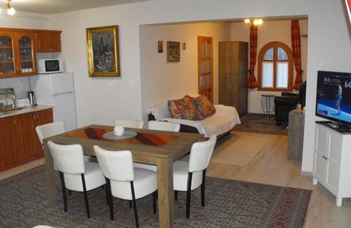 Balatongyorok House | Ezüsthíd Apartman