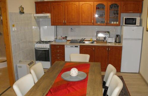 Balatongyorok House | Ezüsthíd Apartman
