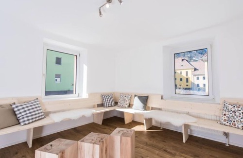 Eisenerz House | für bis zu 27 Personen mit Sauna by Interhome