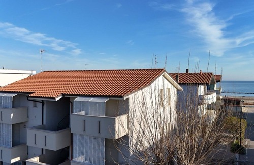 Torrette Apartment | F004 - Fano, three-room apartment with small terrace 30m from the sea