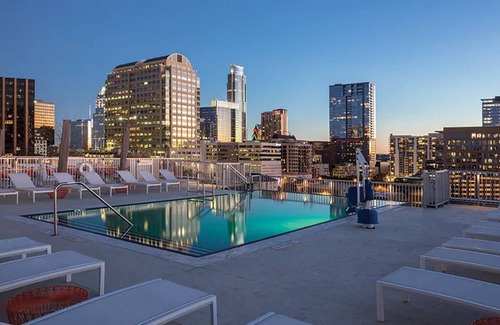 West End Resort | F1 Austin 2023 Resort Suite Downtown Austin.